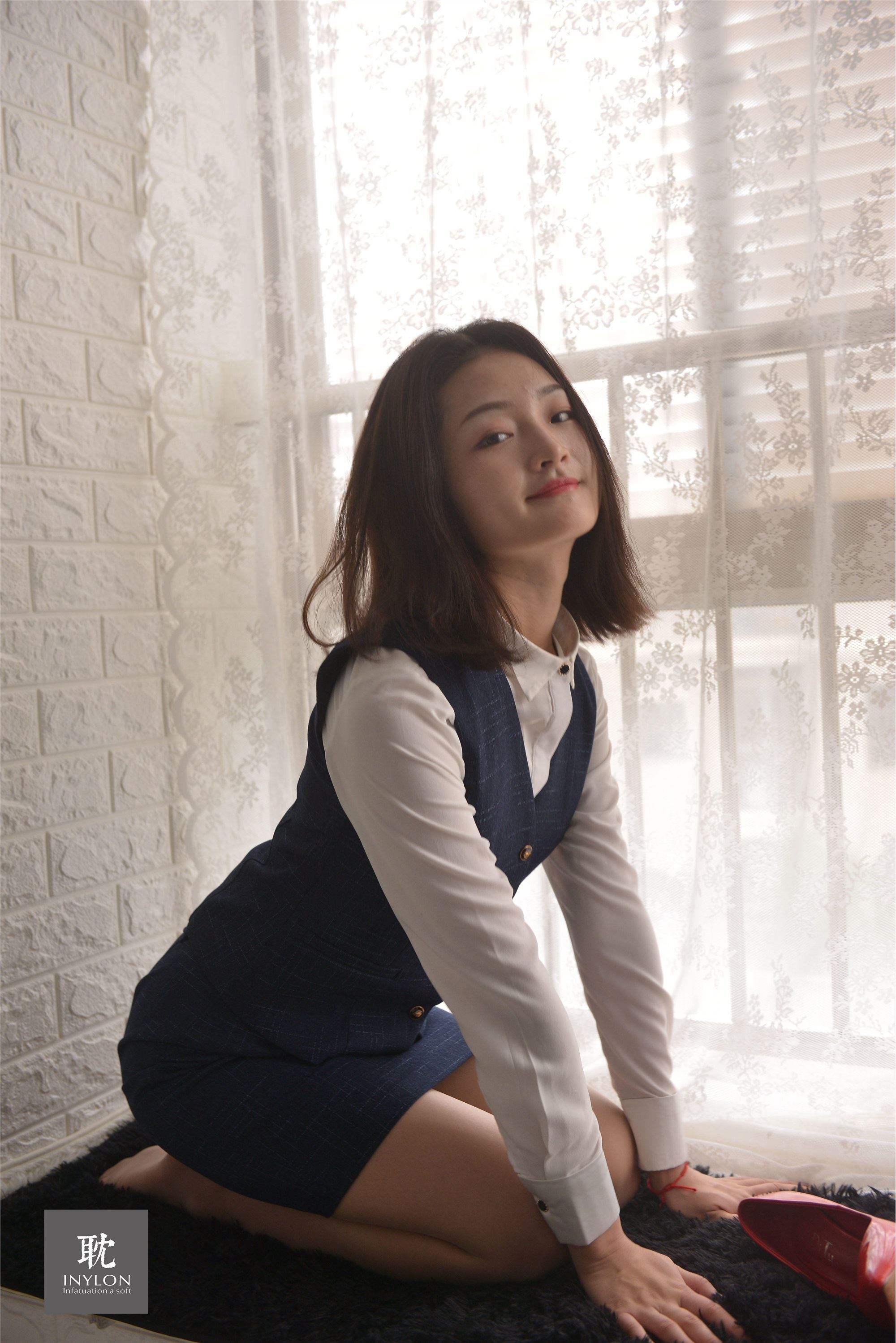 IESS异思趣向《普惠集243》- 模特：格格《窗边脱丝》